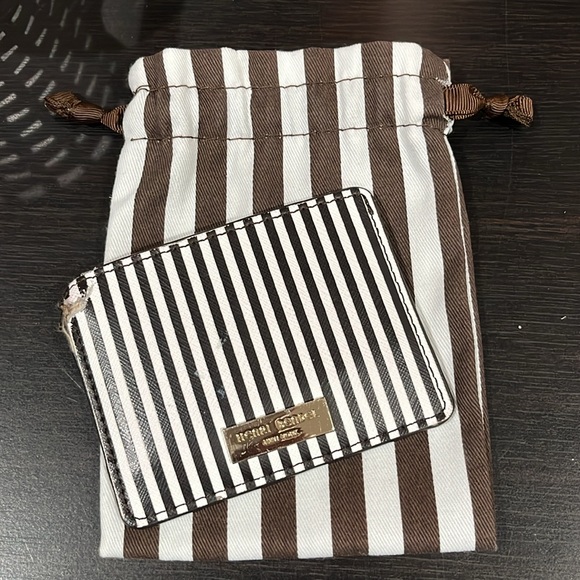 Henri Bendel card holder with bag - Picture 3 of 6